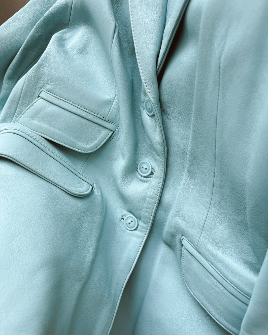 Blazer vintage de piel baby blue