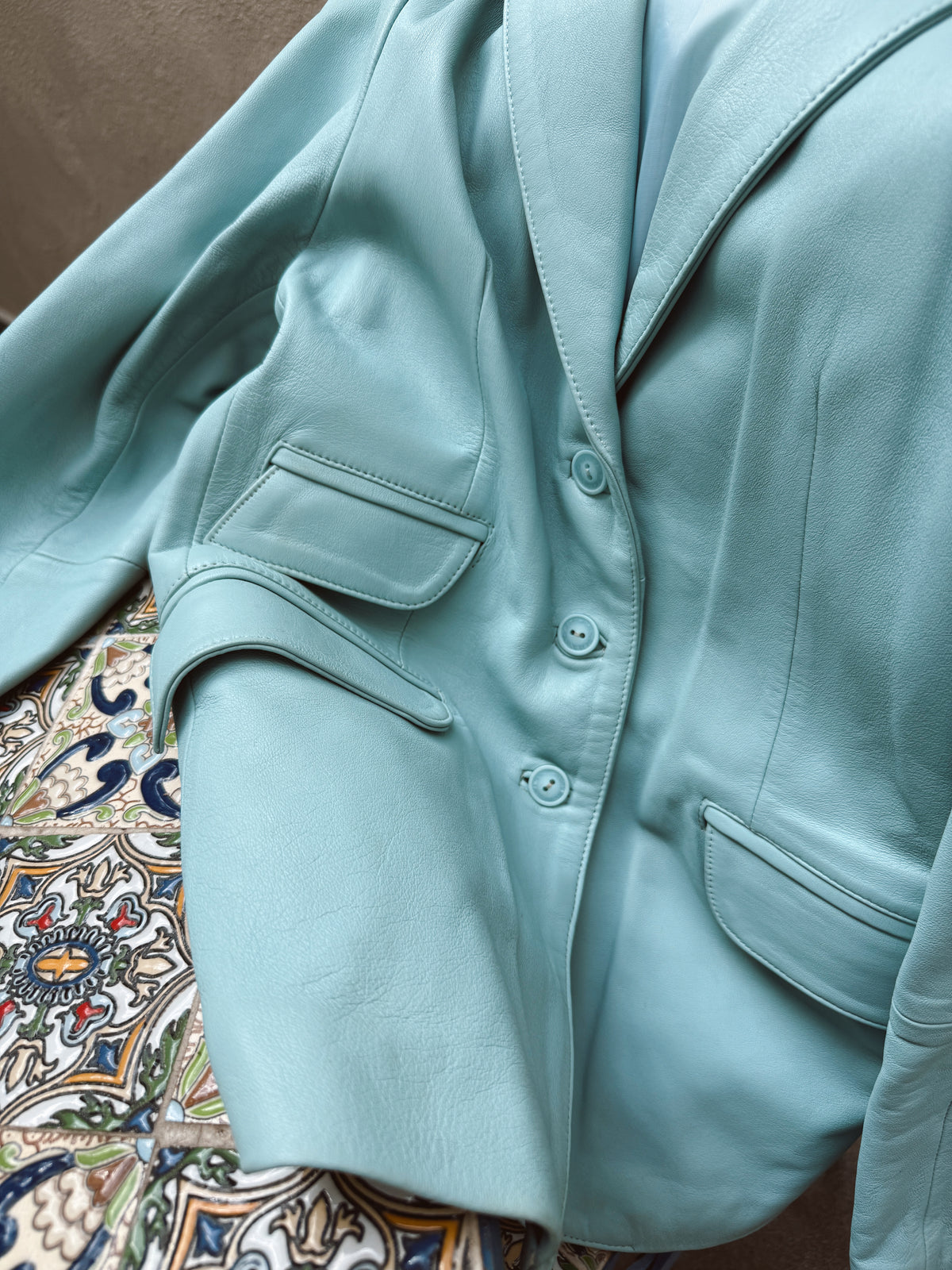 Blazer vintage de piel baby blue