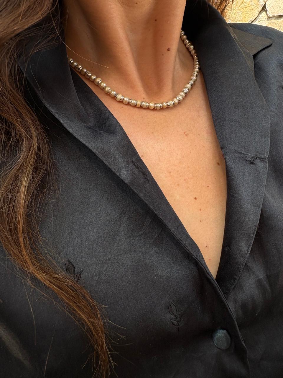 Collar de perlas con plata