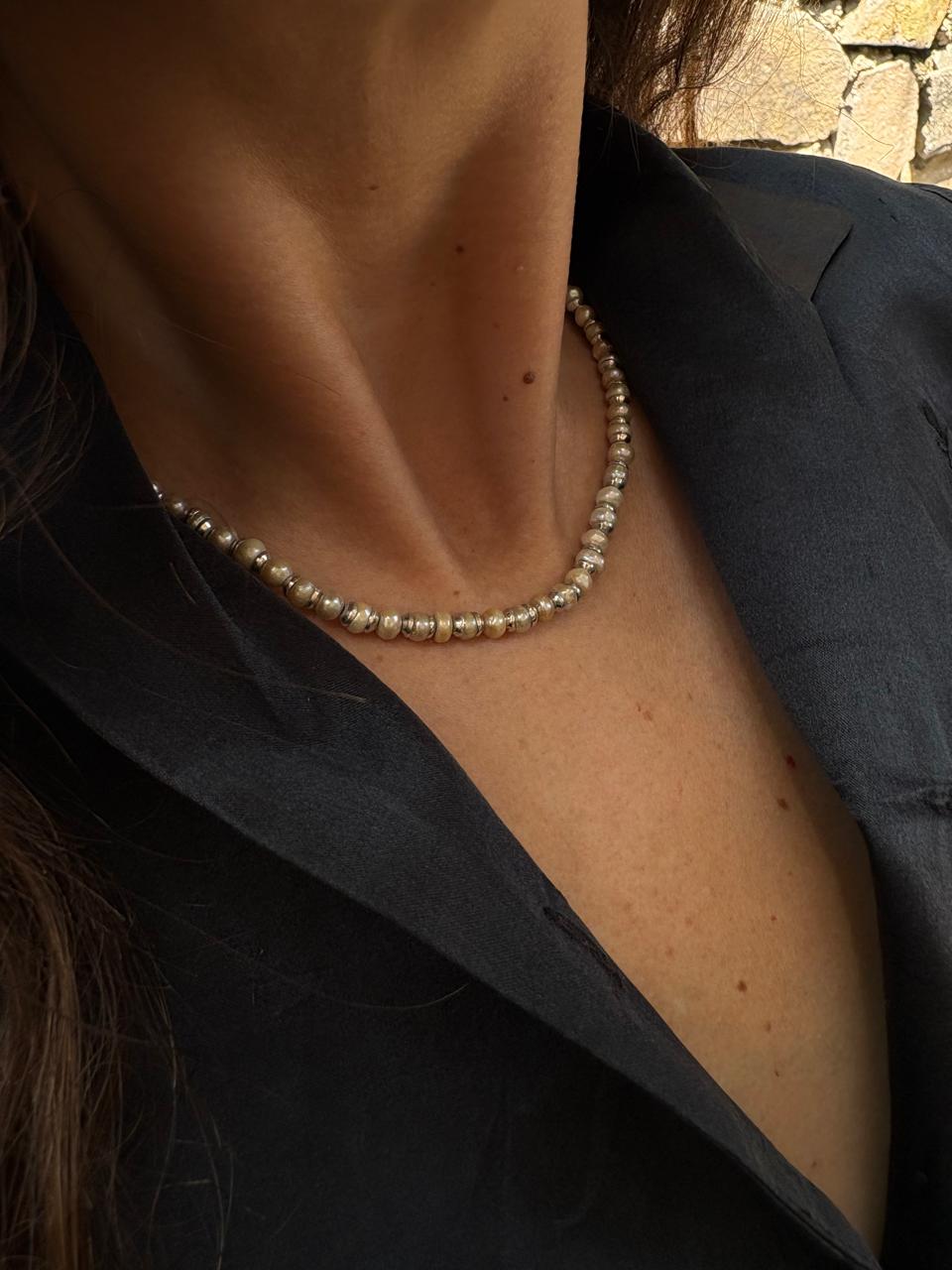 Collar de perlas con plata